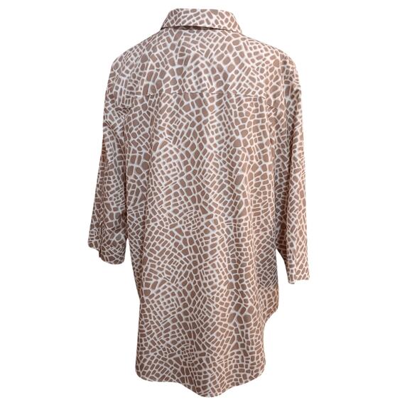 CHICO'S 3 No Iron Shirt Blouse Top 16 XL Casual Office Travel Camel Animal Print - Picture 2 of 10